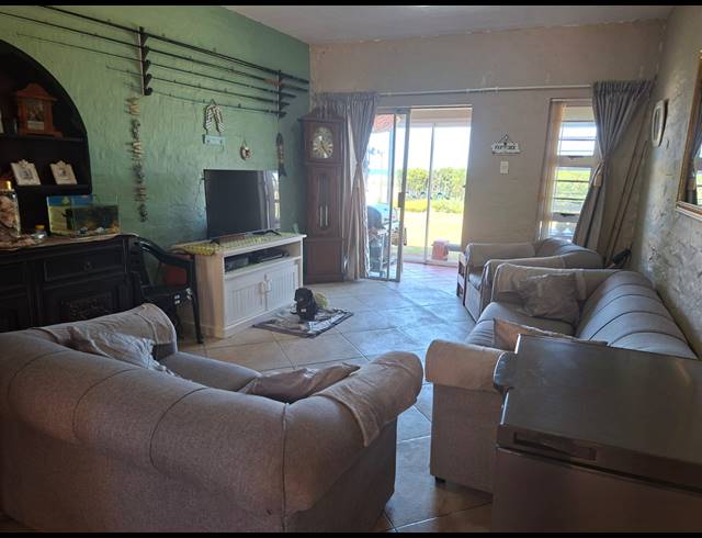 3 BEDROOM APARTMENT FOR SALE IN ASTON BAY